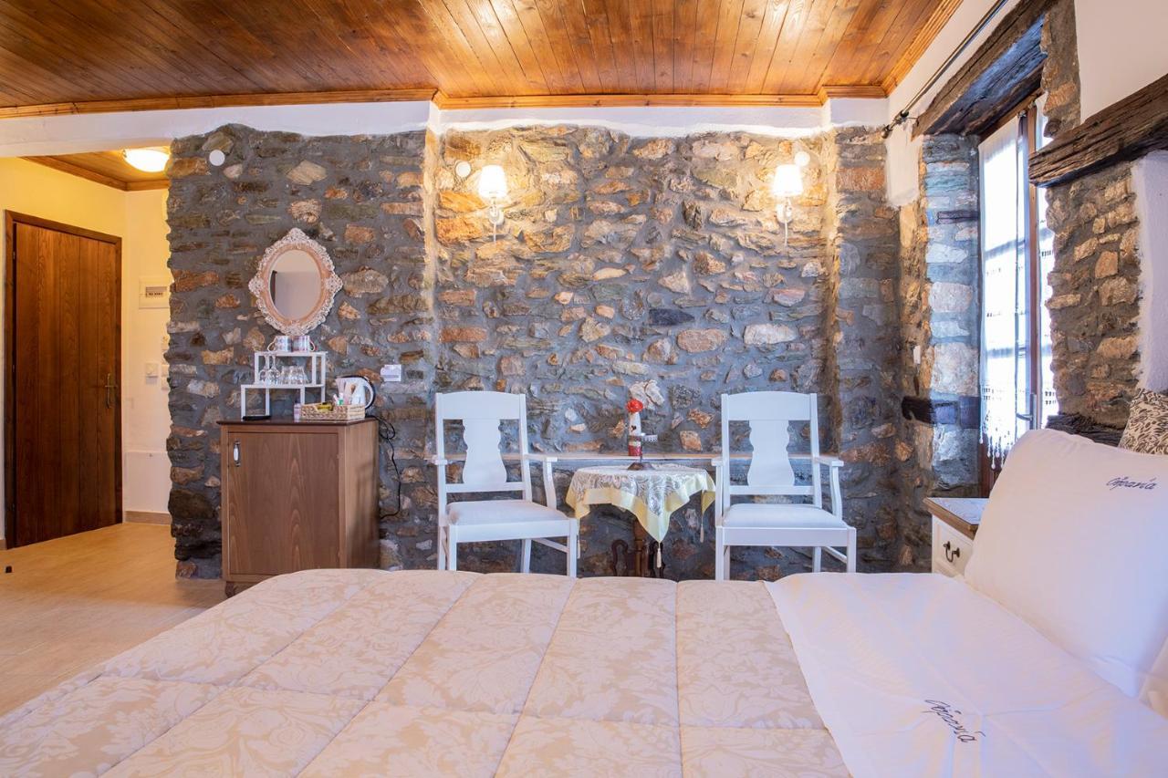 Guesthouse Ourania Palaios Panteleimonas Bagian luar foto