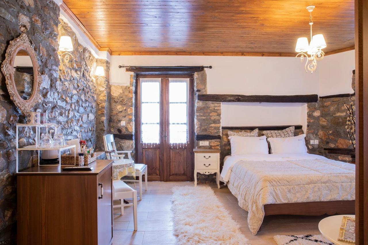 Guesthouse Ourania Palaios Panteleimonas Bagian luar foto