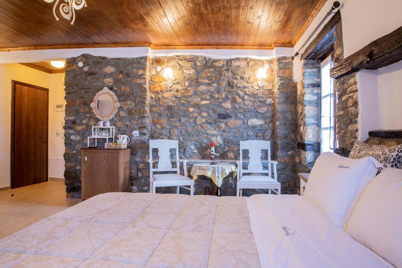 Guesthouse Ourania Palaios Panteleimonas Bagian luar foto